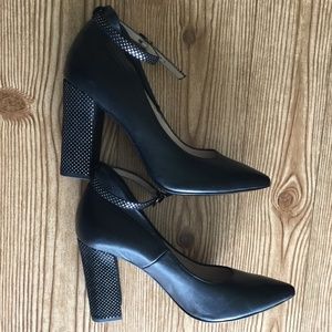 Peter Kaiser funky heels